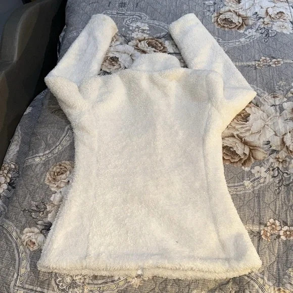 WHITE PATAGONIA JACKET - Picture 4 of 5